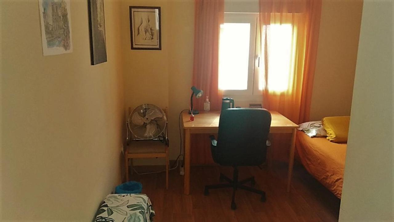 4 Estaciones Bnb Севилья Экстерьер фото